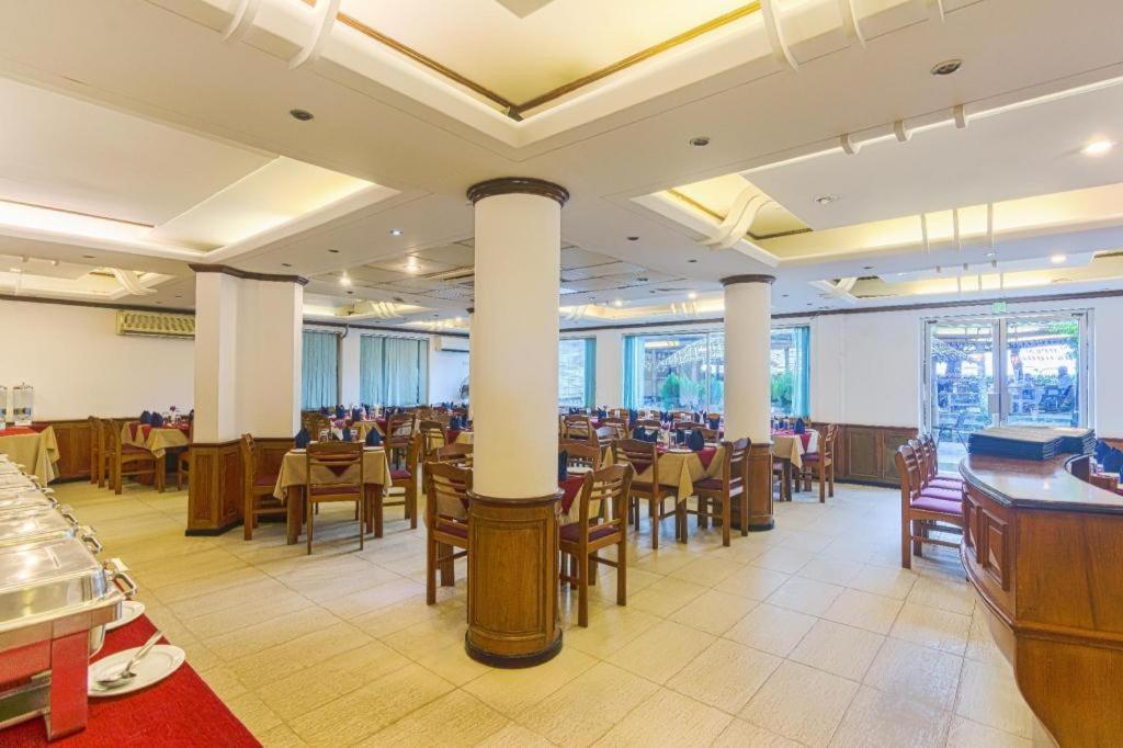 קוקס בזאר Hotel Sea Crown מראה חיצוני תמונה